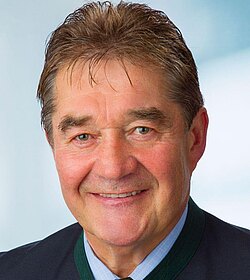 Ernst Bauer Ernst Bauer